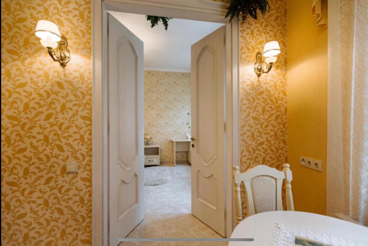 Central Lviv House Exterior foto